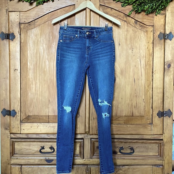 Jennifer Lopez Jeans Jennifer Lopez Ripped Super Skinny Jeans